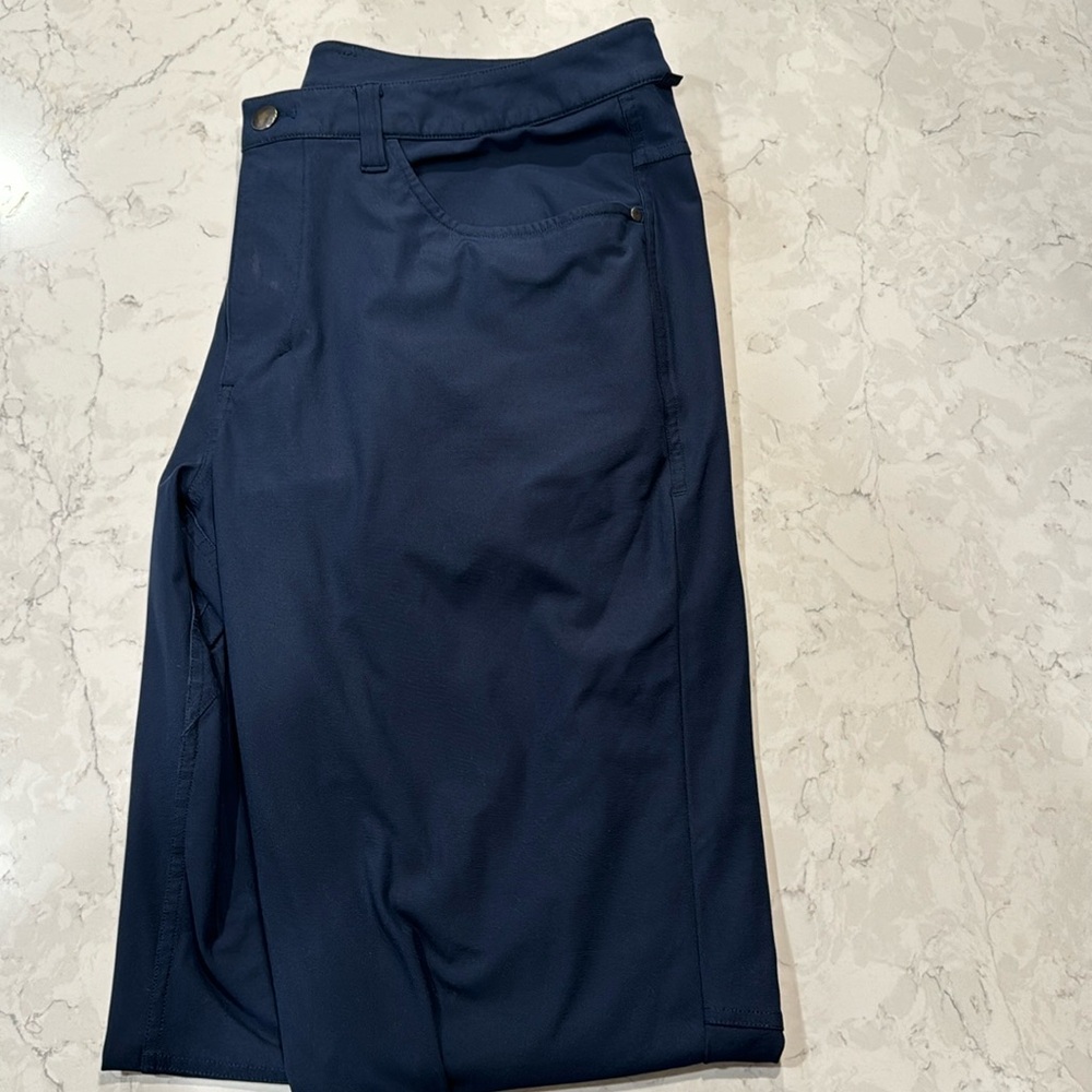Lulu ABC Classic 5 pocket pant size 34/34